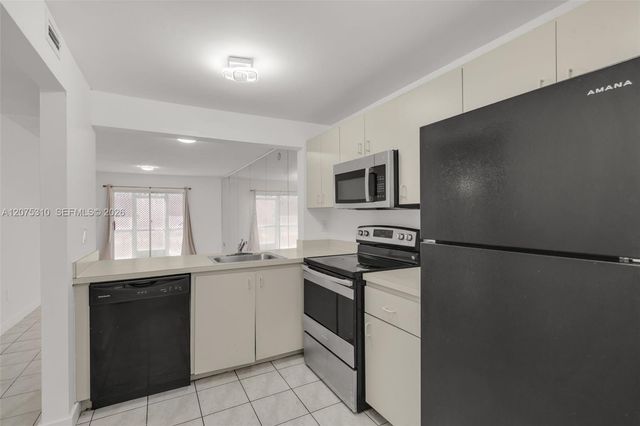 426 NE 210th Cir Terrace 103-2, Miami, FL 33179