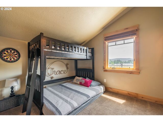 37691 Upper Camp Creek Rd, Springfield, OR 97478