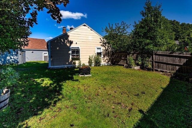 201 Stoughton St, Stoughton, MA 02072