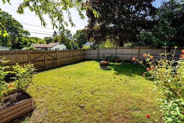 201 Stoughton St, Stoughton, MA 02072