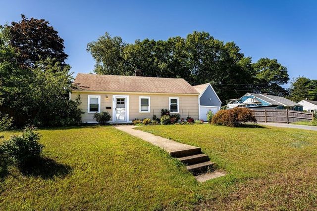 201 Stoughton St, Stoughton, MA 02072