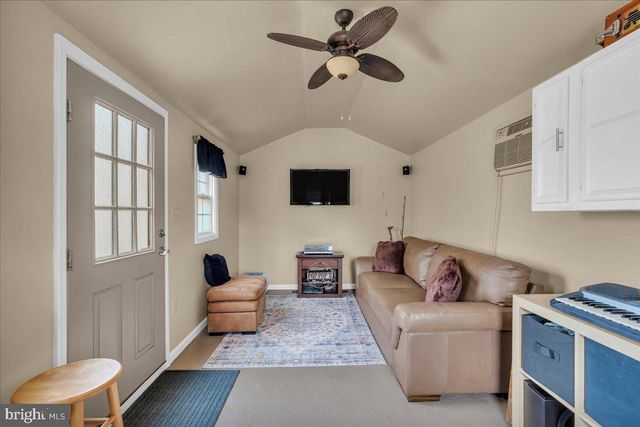 130 PRINCETON AVENUE, West Deptford, NJ 08086