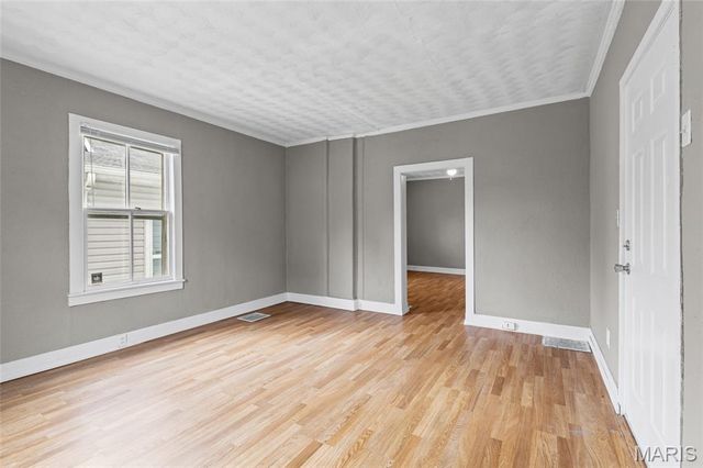7033 Julian Avenue, University City, MO 63130
