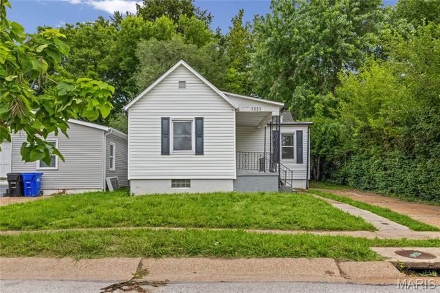 7033 Julian Avenue, University City, MO 63130