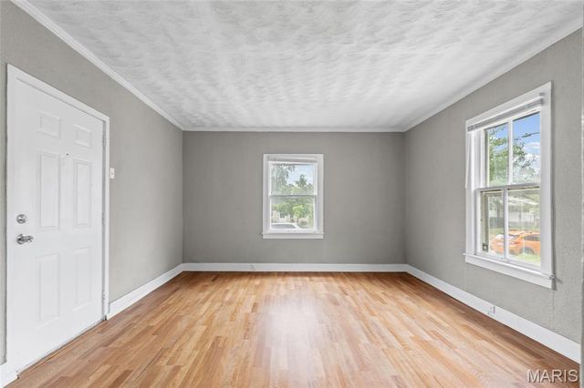 7033 Julian Avenue, University City, MO 63130