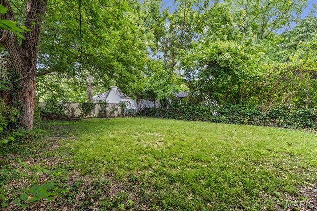 7033 Julian Avenue, University City, MO 63130