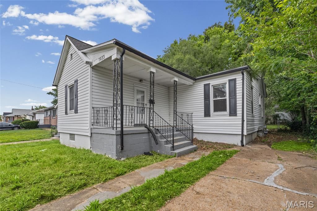 7033 Julian Avenue, University City, MO 63130