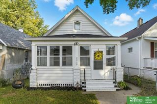 2212 Grand Avenue, Omaha, NE 68110