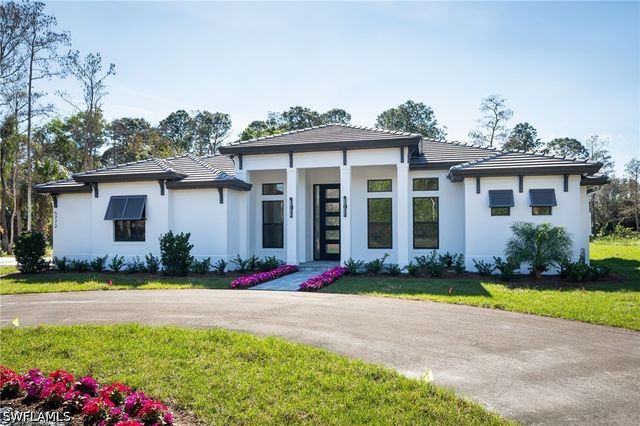 5772 GREEN BLVD, Naples, FL 34116