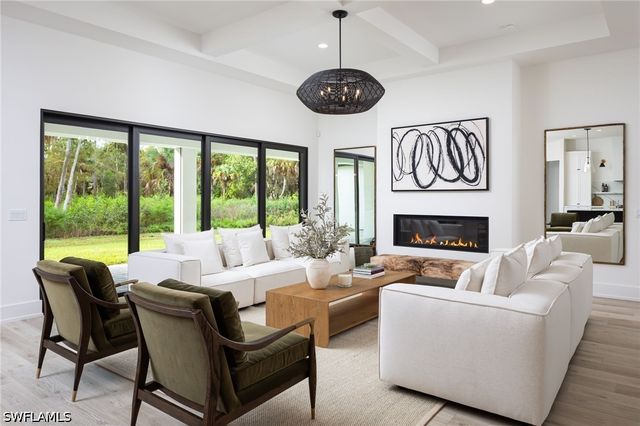 5772 GREEN BLVD, Naples, FL 34116