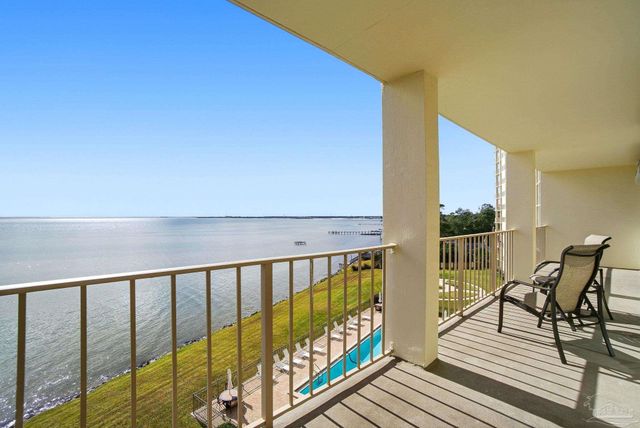 615 Bayshore Dr 502, Pensacola, FL 32507