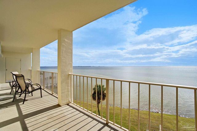 615 Bayshore Dr 502, Pensacola, FL 32507