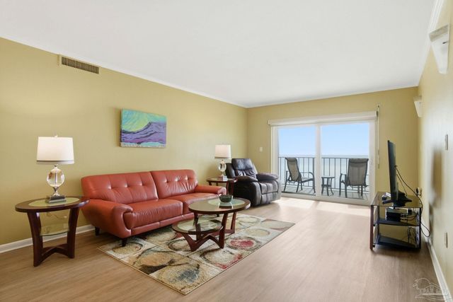 615 Bayshore Dr 502, Pensacola, FL 32507