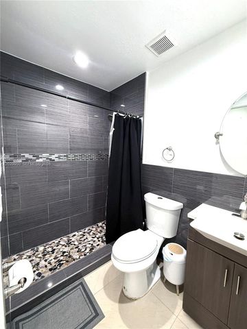1071 SW 86th Ave, Pembroke Pines, FL 33025
