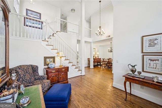 1055 Brookhaven Walk NE, Atlanta, GA 30319