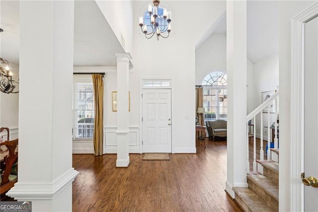 1055 Brookhaven Walk NE, Atlanta, GA 30319