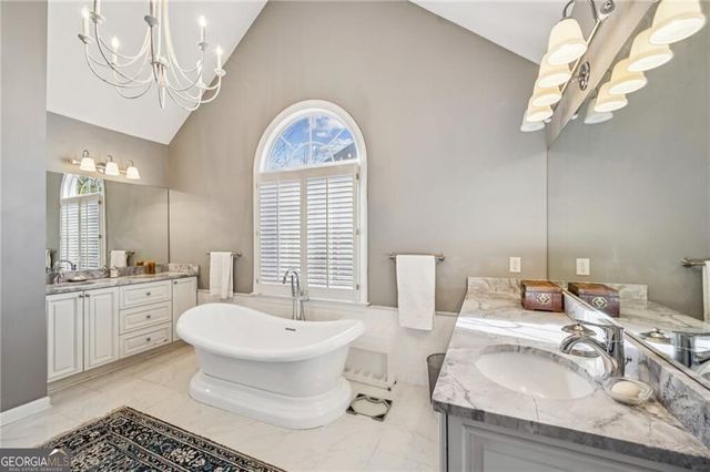 1055 Brookhaven Walk NE, Atlanta, GA 30319