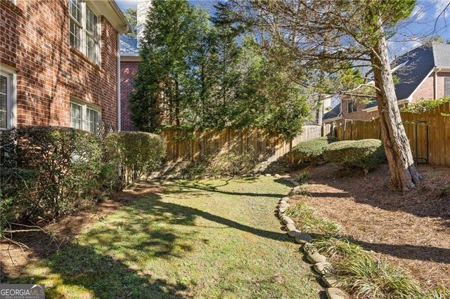 1055 Brookhaven Walk NE, Atlanta, GA 30319