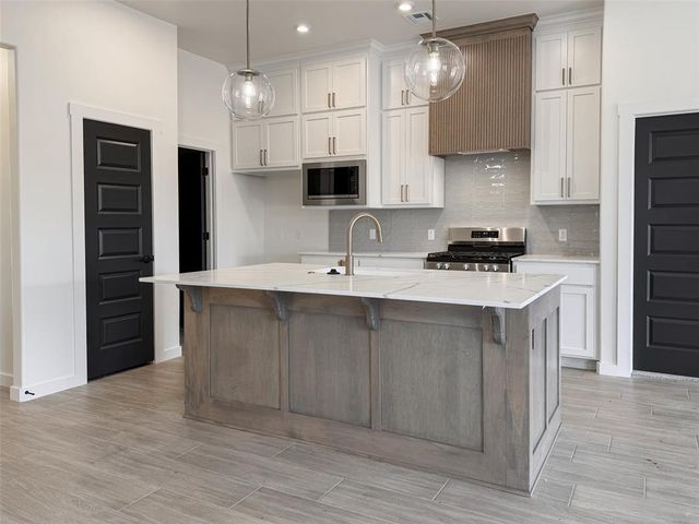 4364 Ranchwood Drive, Edmond, OK 73025