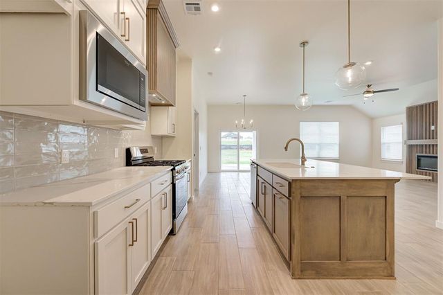4364 Ranchwood Drive, Edmond, OK 73025