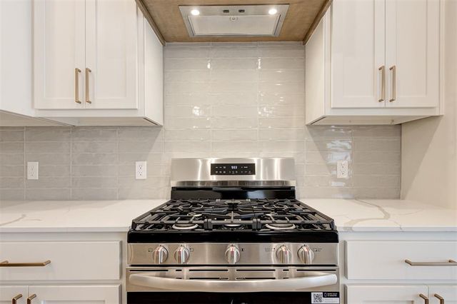4364 Ranchwood Drive, Edmond, OK 73025