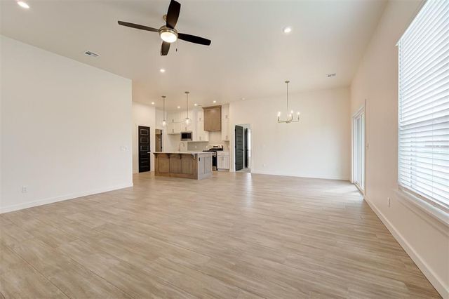 4364 Ranchwood Drive, Edmond, OK 73025