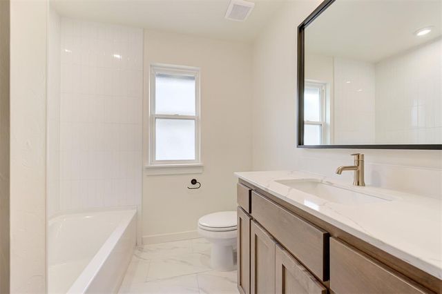 4364 Ranchwood Drive, Edmond, OK 73025