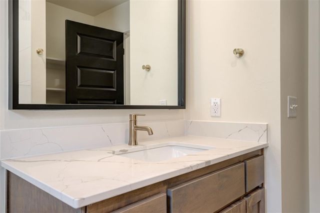 4364 Ranchwood Drive, Edmond, OK 73025