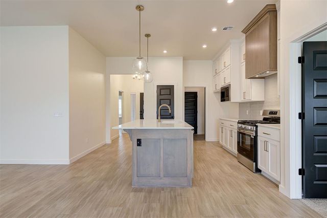 4364 Ranchwood Drive, Edmond, OK 73025