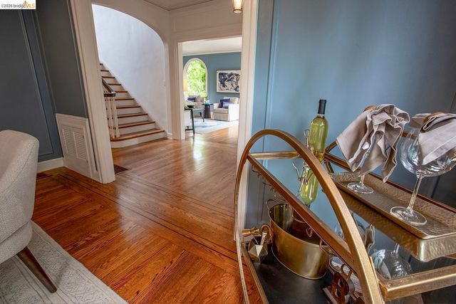 6406 Mystic, Oakland, CA 94618