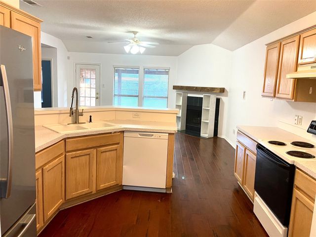 9088 Brushy Creek Trail, Fort Worth, TX 76118