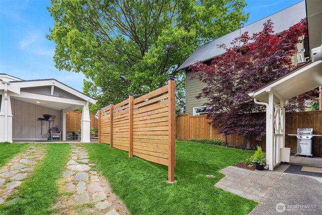3505 Burke Avenue N, Seattle, WA 98103