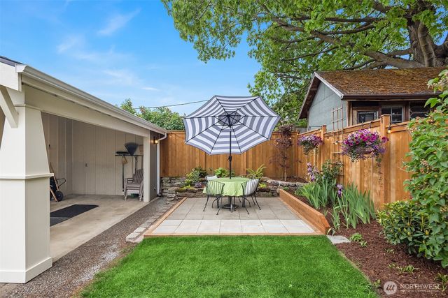3505 Burke Avenue N, Seattle, WA 98103