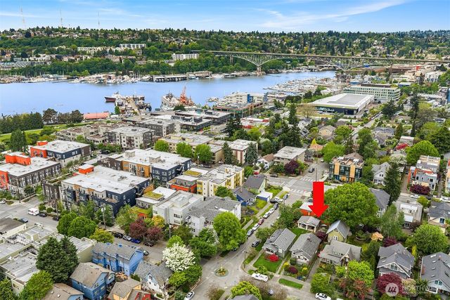 3505 Burke Avenue N, Seattle, WA 98103