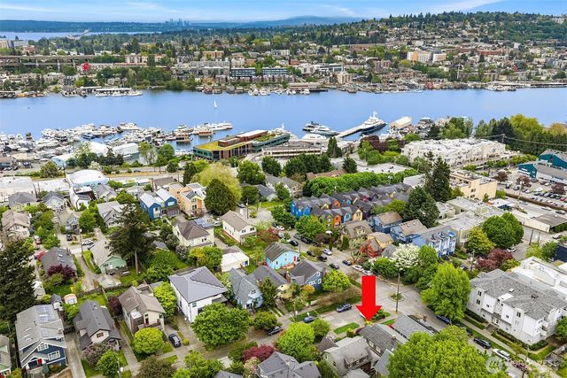 3505 Burke Avenue N, Seattle, WA 98103