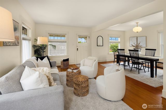 3505 Burke Avenue N, Seattle, WA 98103
