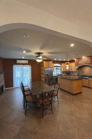 15823 92nd Street, Howard Beach, NY 11414
