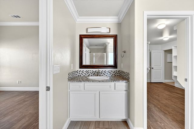 6718 Spur, Midland, TX 79705