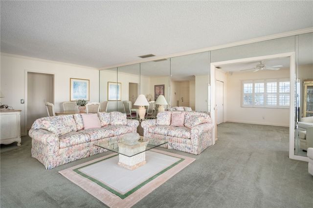 1150 Reef Road B-18, Vero Beach, FL 32963