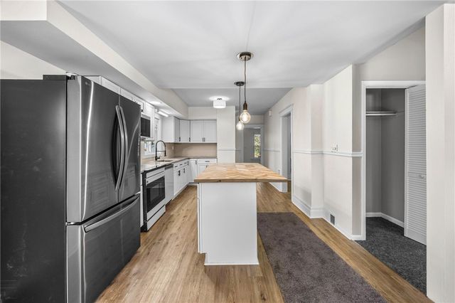 48 Arbordale Avenue, Rochester, NY 14610