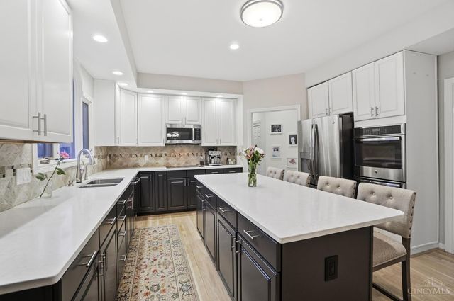 862 Miami Ridge Drive, Miami Twp, OH 45140