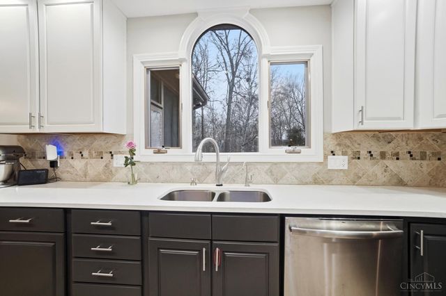 862 Miami Ridge Drive, Miami Twp, OH 45140