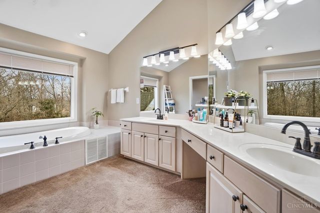 862 Miami Ridge Drive, Miami Twp, OH 45140