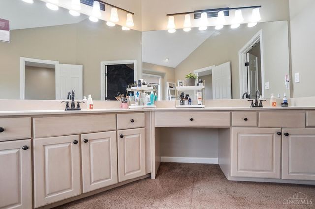 862 Miami Ridge Drive, Miami Twp, OH 45140