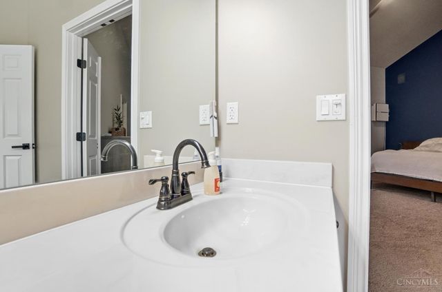 862 Miami Ridge Drive, Miami Twp, OH 45140