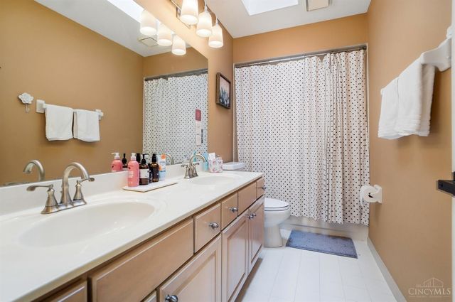 862 Miami Ridge Drive, Miami Twp, OH 45140