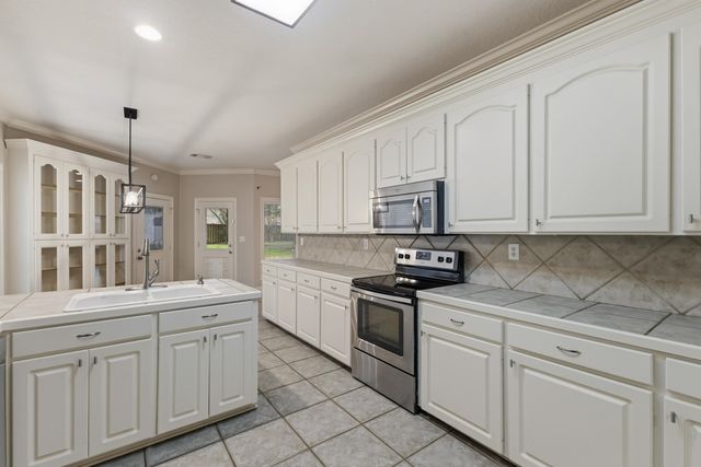 32 Le Grande, Hattiesburg, MS 39402