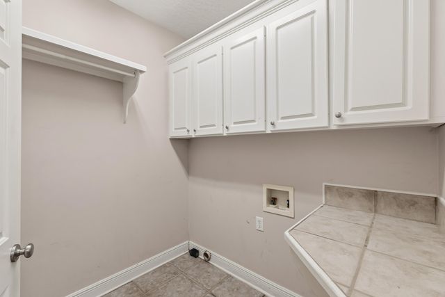 32 Le Grande, Hattiesburg, MS 39402