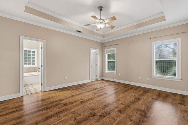 32 Le Grande, Hattiesburg, MS 39402