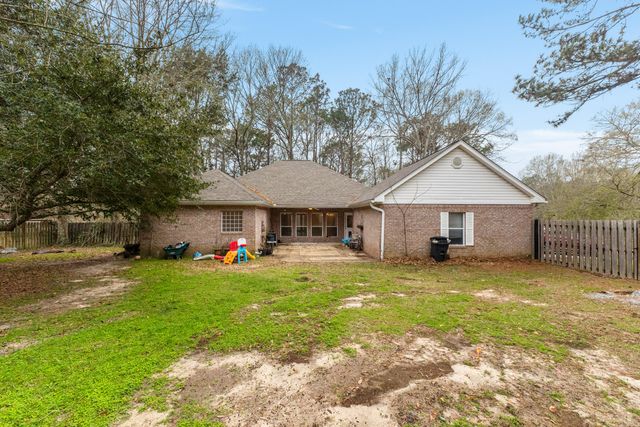 32 Le Grande, Hattiesburg, MS 39402